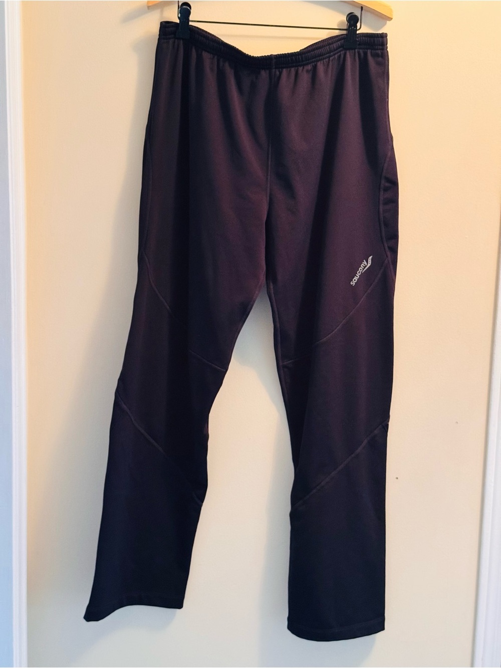 Saucony Men's Black Athletic Joggers with Zippers on the Sides